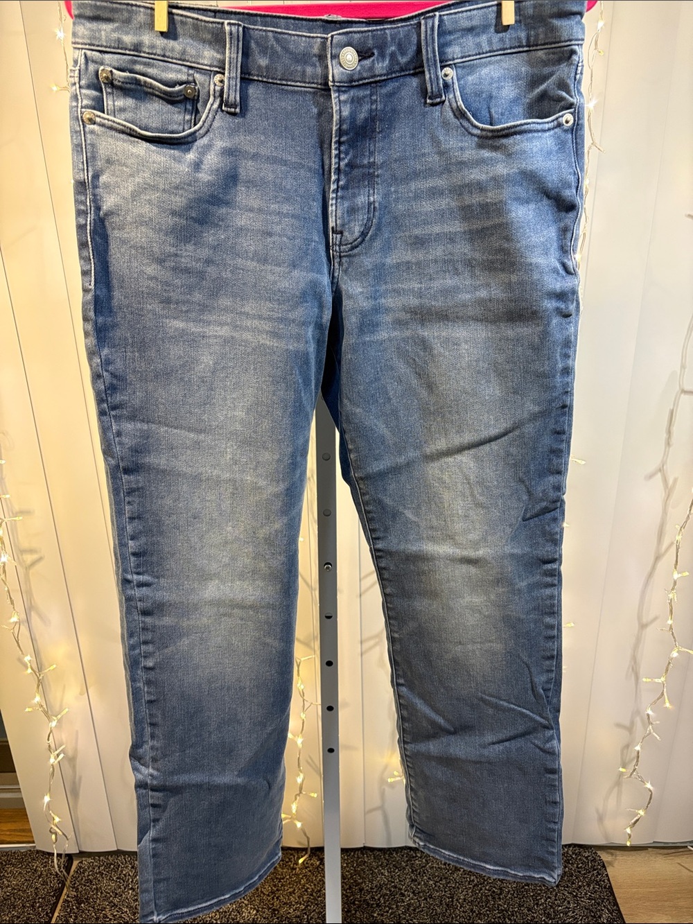 Lucky Brand Mid Rise Sweet Straight Jean size 14/32, NWOT.      #61